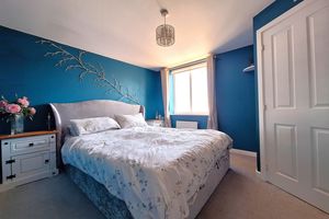 Bedroom - click for photo gallery